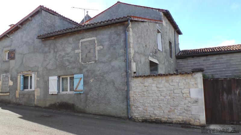 3-Bedroom Village House With Courtyard