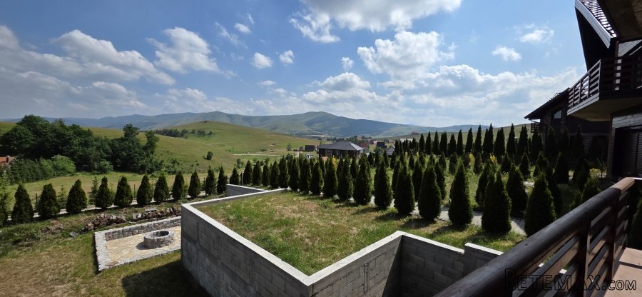 ELITNA LOKACIJA LUX TROSOBAN STAN NA PRODAJU ZLATIBOR - 13