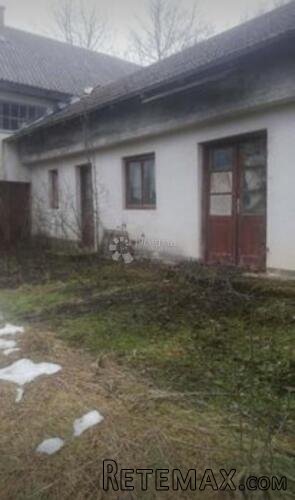 Plaški-Kuća za renovaciju sa zemljištem - 3