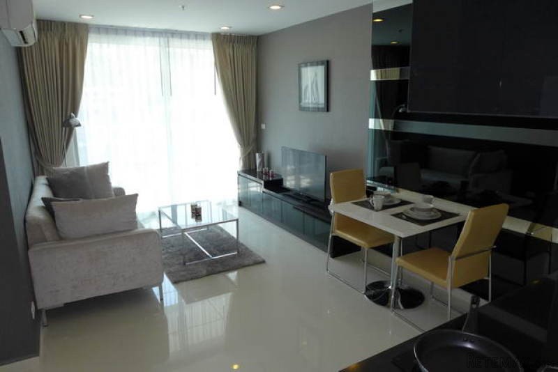 Pattaya Hill, Phratamnak Vision Condo..