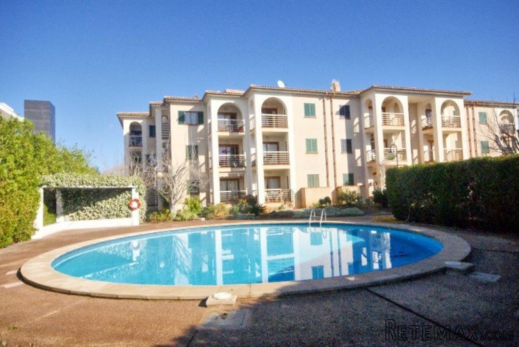 Lovely property located in Llenaire, ideal for holidays or..
