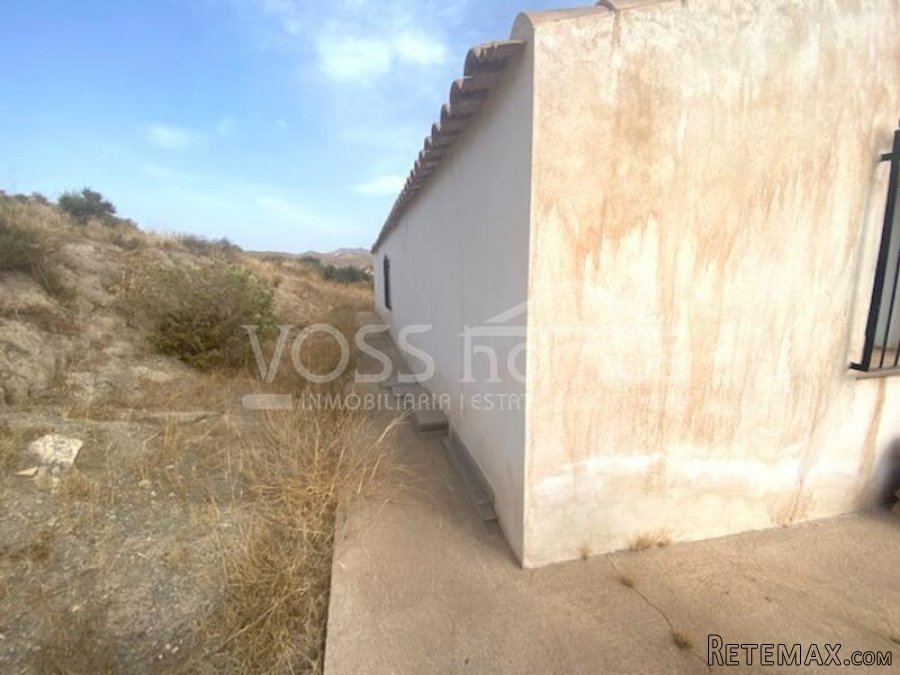 NEW LISTING - Great country property of 72m² built on a.. - 15