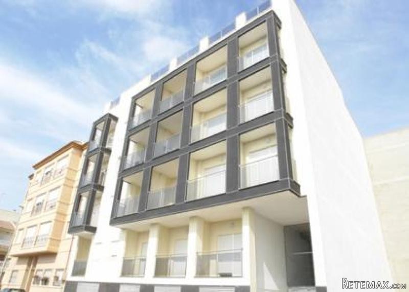 1 bedroom, 1 bathroom Apartment, (build..