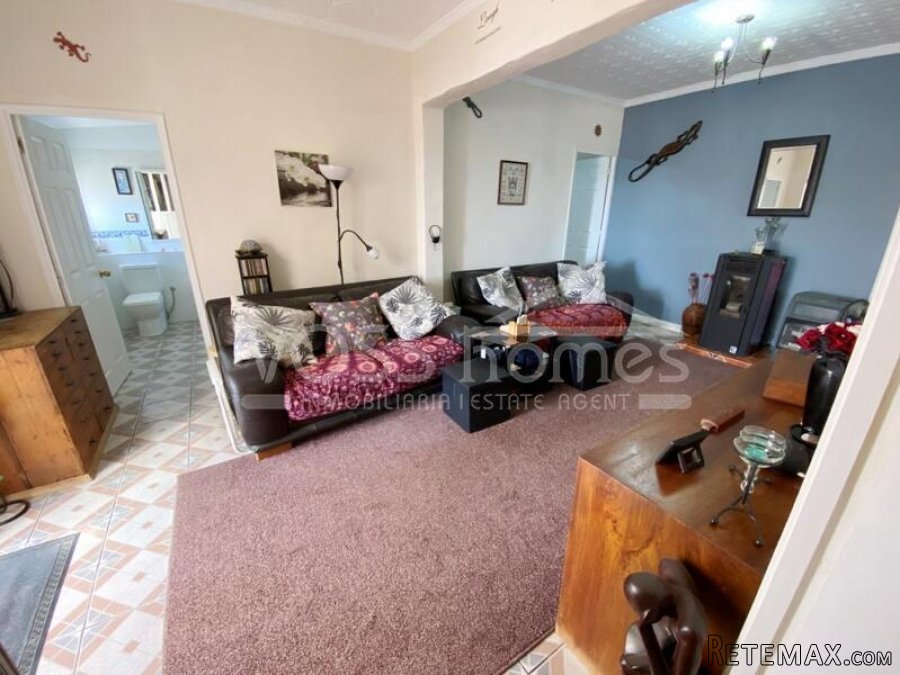 EXCLUSIVE TO VOSS HOMES - A charming, renovated country.. - 16