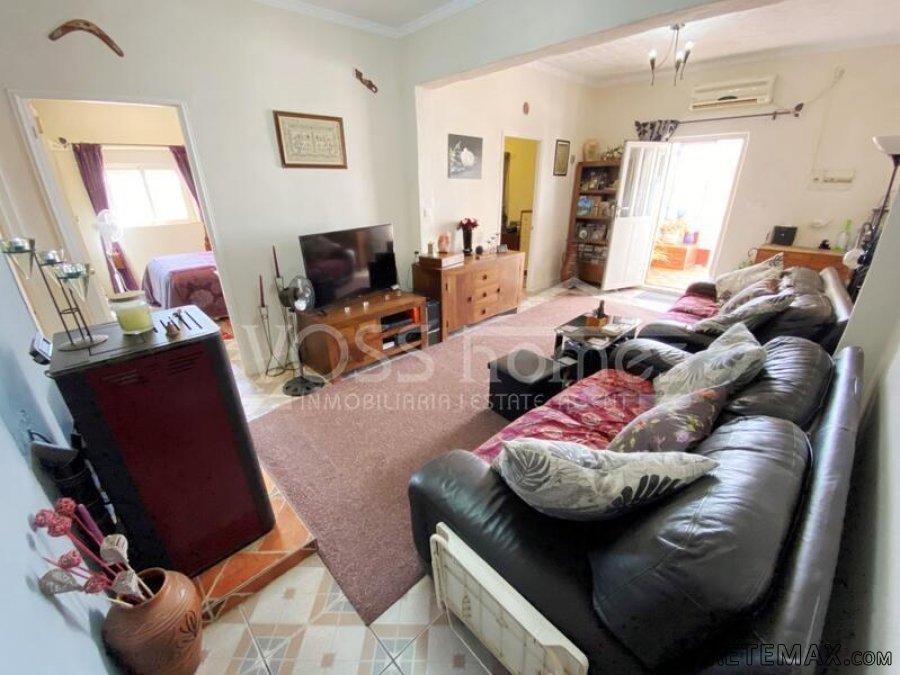 EXCLUSIVE TO VOSS HOMES - A charming, renovated country.. - 17