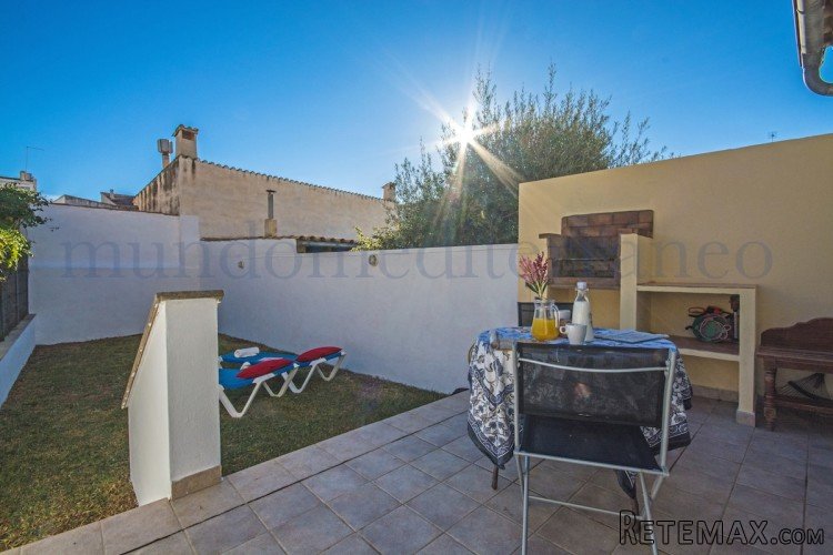 Lovely ground floor in the center of Puerto Pollensa. Very..