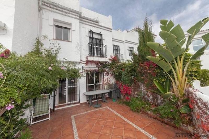 3 bedroom town house for sale - 2