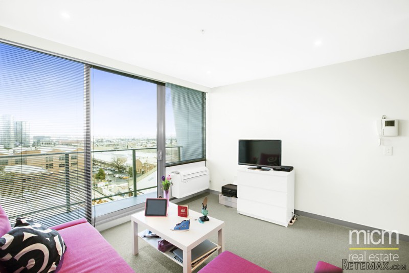 Bright and Modern Pad in Flagstaff Place