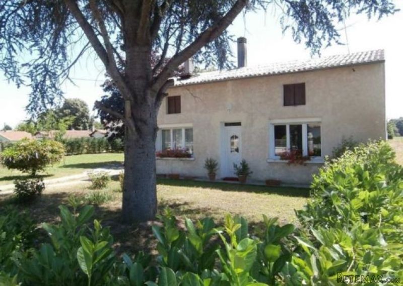 Detached House For Sale