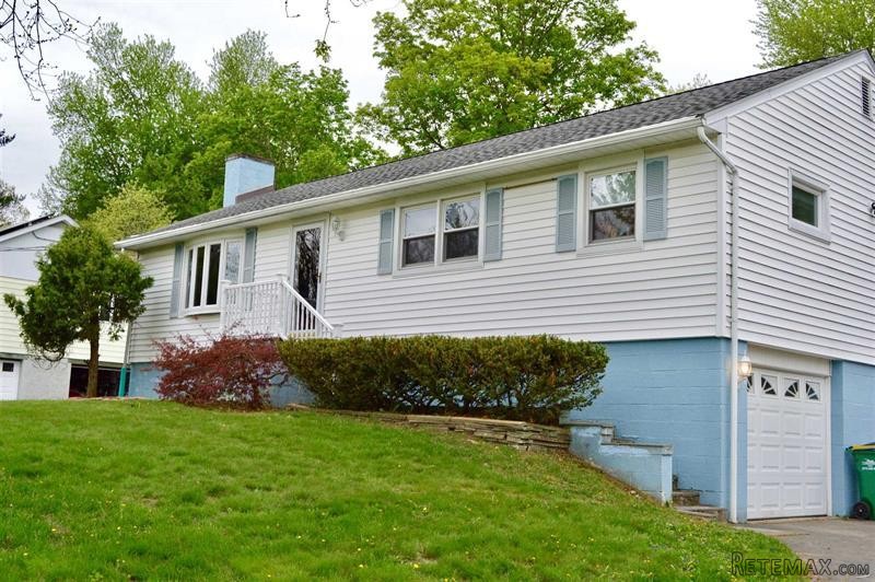 3 bedroom House For Sale: 106 Edgehill..