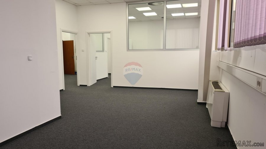 Novi Zagreb, Buzin, uredski prostori do 1.300 m2, sa parking - 2