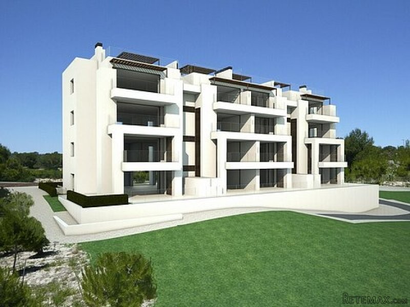 * OUTSTANDING 3 BED PENTHOUSE APARTMENT