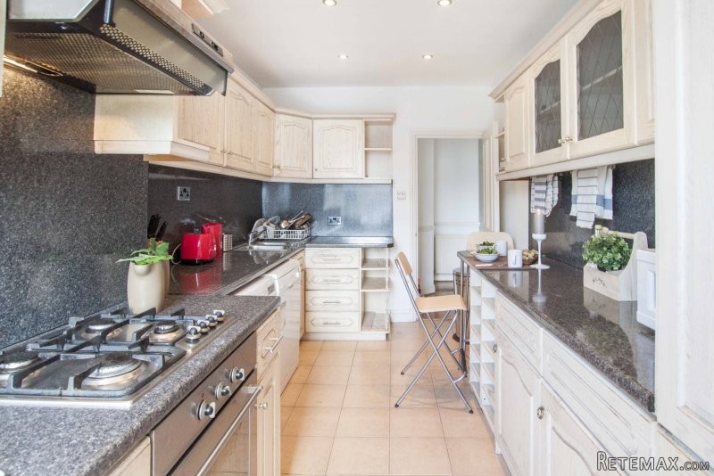 Single with double bed near Kilburn.. - 2