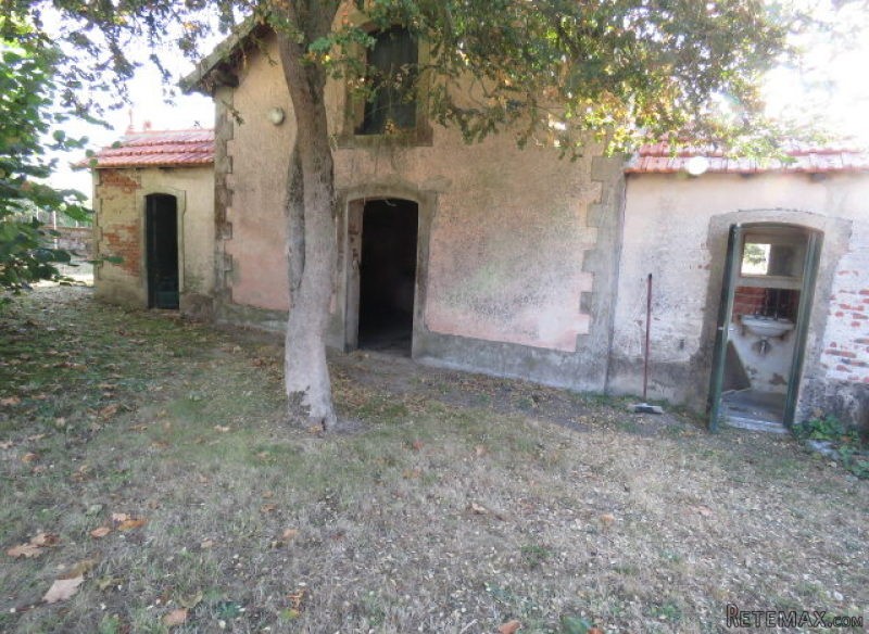 Village house with lots to do - great.. - 2