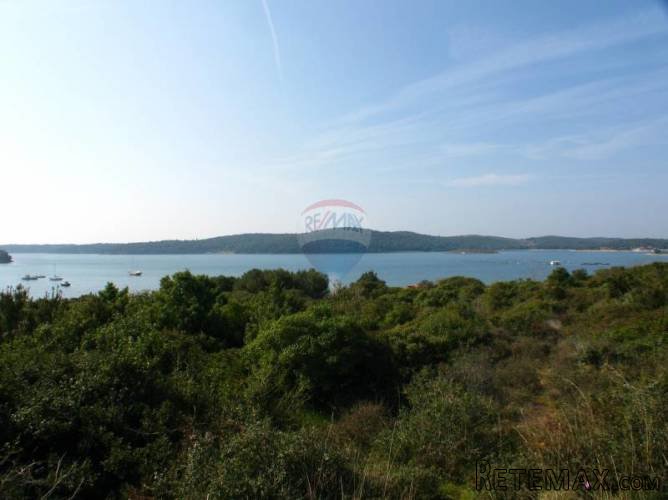 ISTRA, MEDULIN GRAĐEVINSKA PARCELA 1000 M2 SA POGLEDOM...