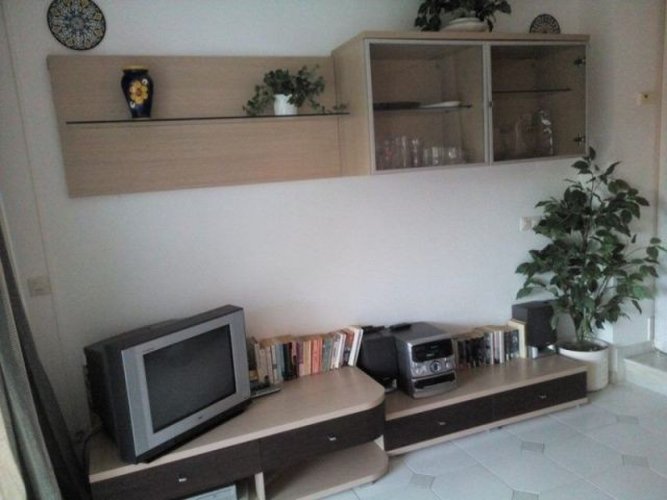 Apartment - Beautiful first floor.. - 2