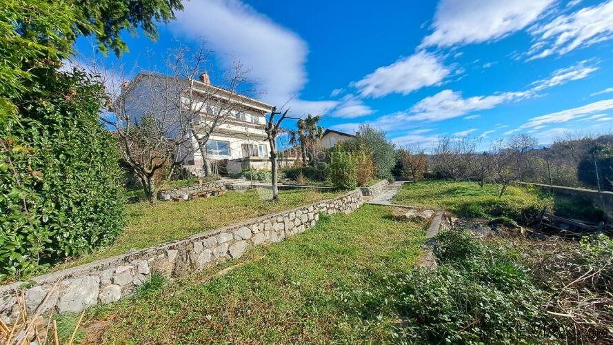Samostojeća kuća s velikom okućnicom, pogled! - 2