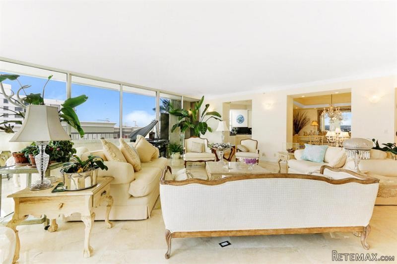 3 bedroom Residence For Sale: Singer.. - 2