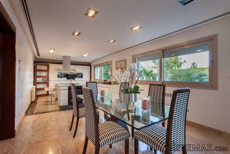 Impressive modern villa in the residential area of.. - 3