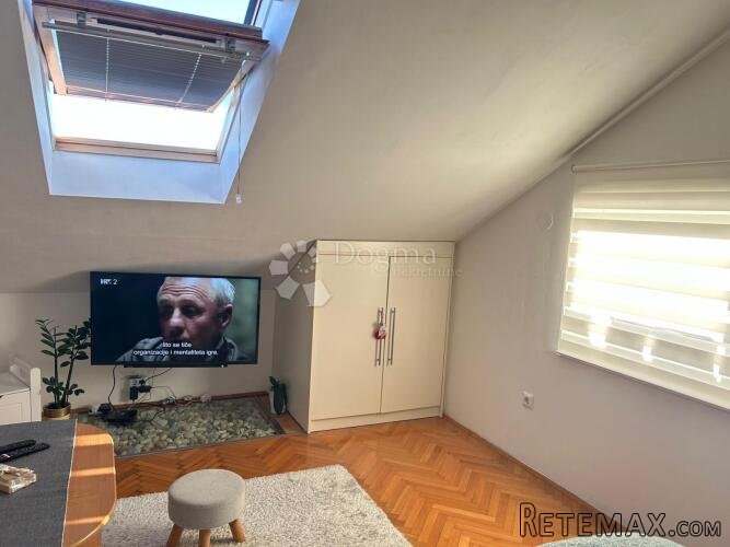TROGIR – POTKROVLJE, 2S STAN, PARKING, ODLIČNA LOKACIJA - 3