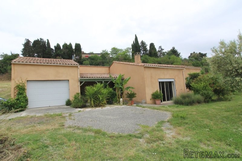 4 Bedrooms - Villa -..