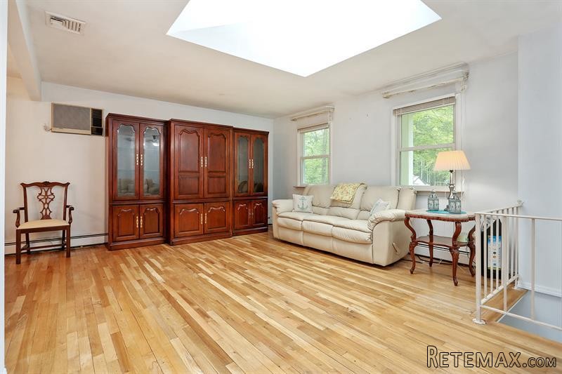 3 bedroom House For Sale: 2596 Gregory.. - 2