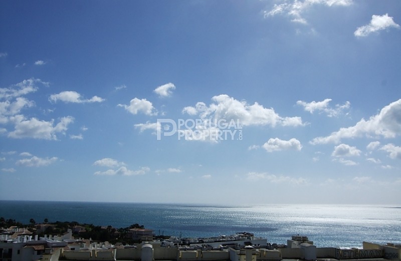 A delightful Apartment with Sea Views