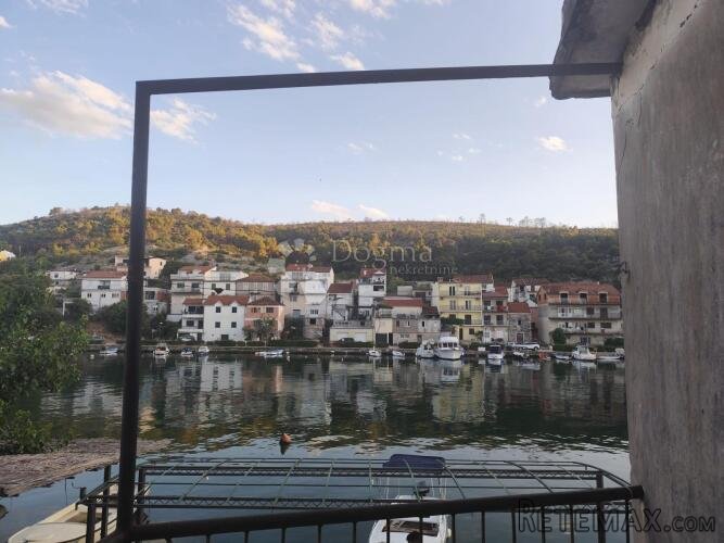 Kuća prvi red do mora za rekonstrukciju - 3