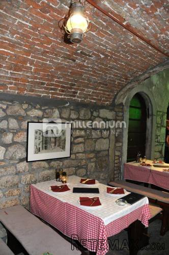 Otok Cres, Grad Cres, kuća s restoranom, apartmanima i.. - 4