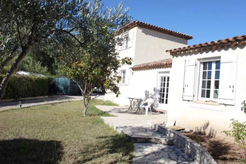 Nice Villa with Pool in the Garden