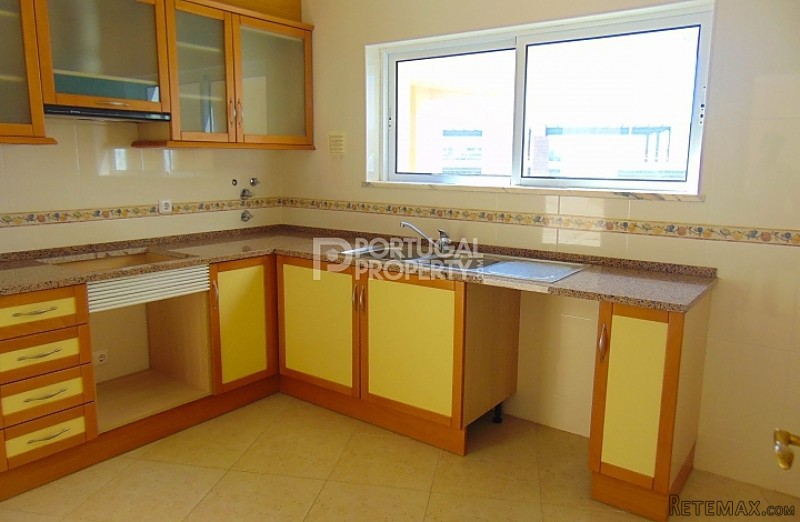 Spacious 2 bed with large terraces near.. - 2