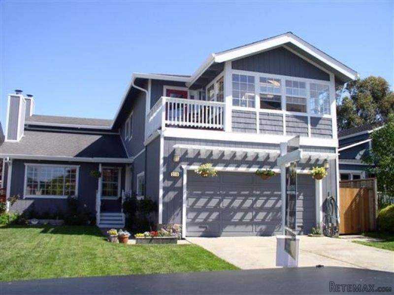 4 Bedrooms - Property - CA - For Sale