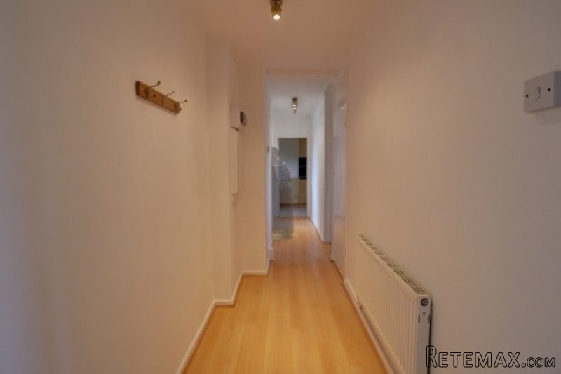 3 bedroom, Flat house for sale - 2