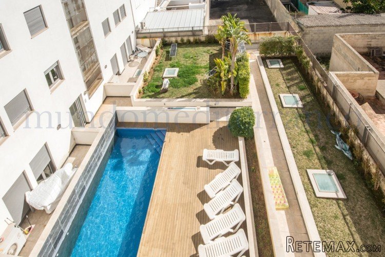 Excellent and lovely third floor town centre apartment with..