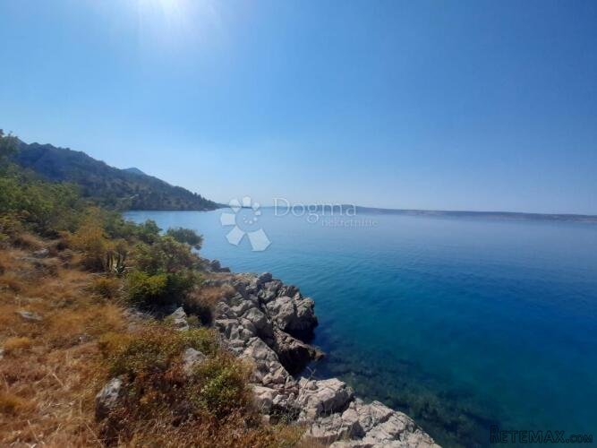 Starigrad-Paklenica-građevinsko zemljište na top poziciji! - 2