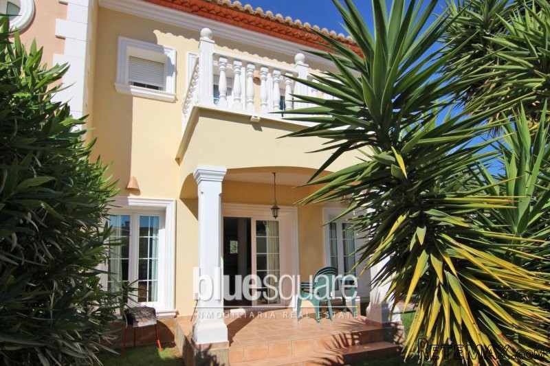 Stylish 2 bedroom semi-detached house..