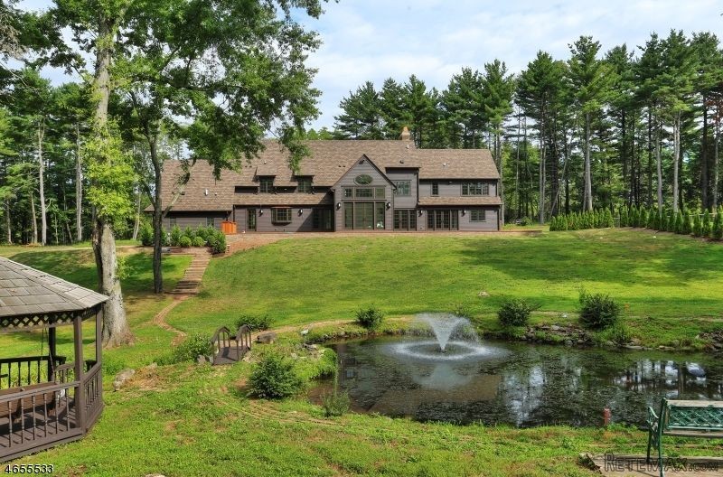 5 bedroom Detached House For Sale: 620..