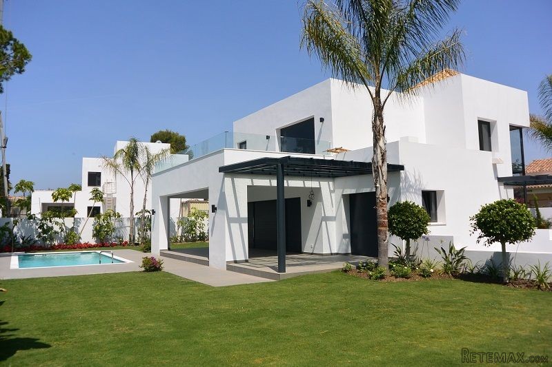 5 Bedrooms - Villas - Malaga - For Sale