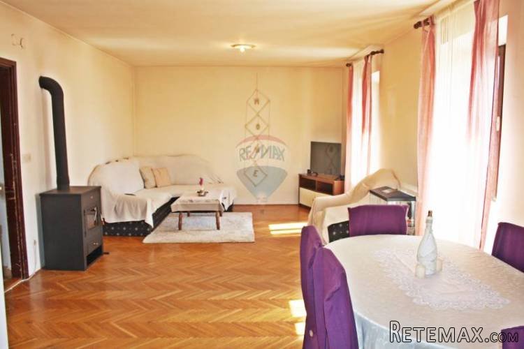 VRSAR-stan sa 3 spavaće sobe, 350m od mora