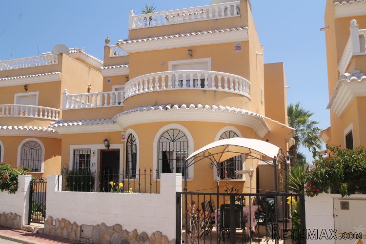 We are happy to present this beautiful detached house with..