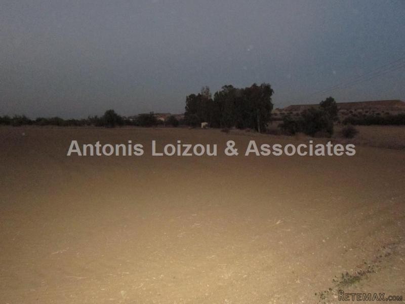 2580 m2 Plot in Pera Orinis - 2