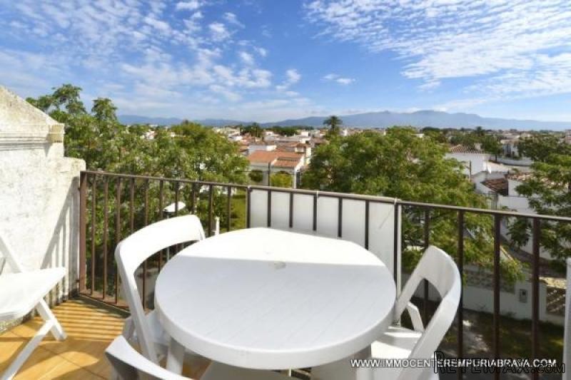 EMPURIABRAVA: Nice studio with cabin..