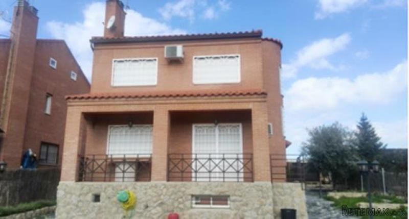 Vivienda aislada en venta en Camarma de..