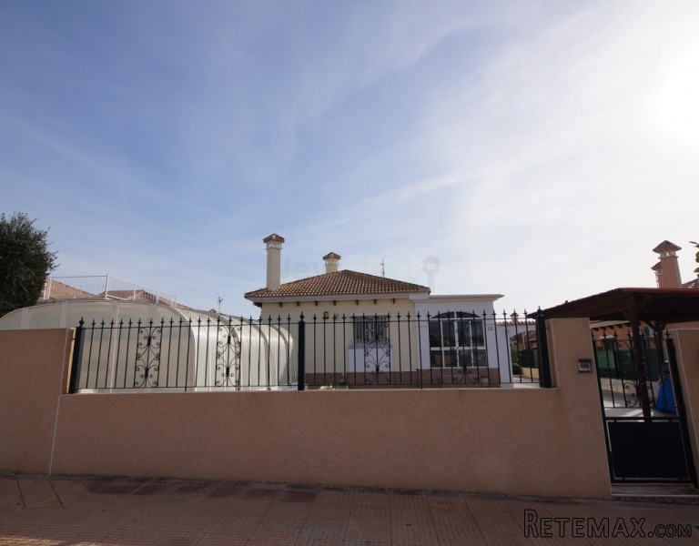 3 Bedrooms - Villa - Alicante - For Sale