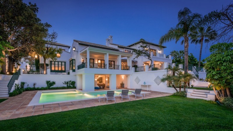 7 Bedrooms - House - Andalucia - For..