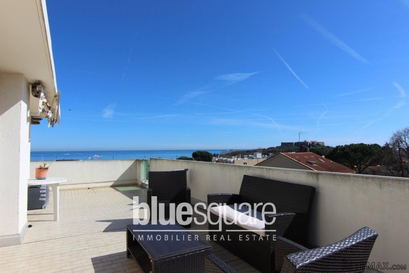 Antibes- 1 bedroom top floor apartment