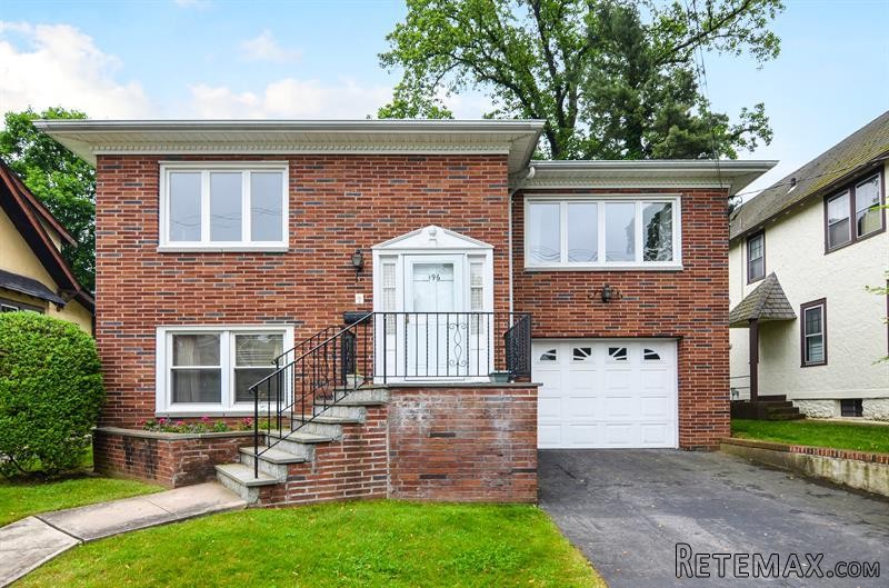 3 bedroom House For Sale: 196 Lee..