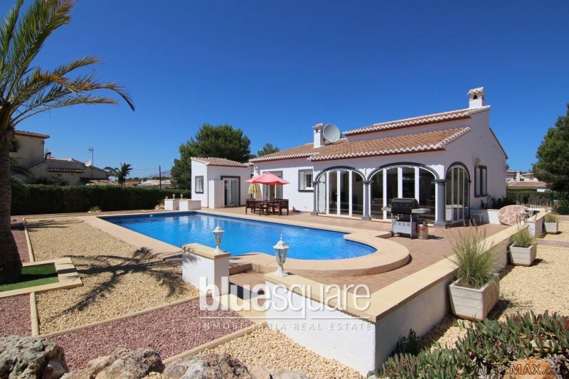 Large 4 bedroom villa with private pool..