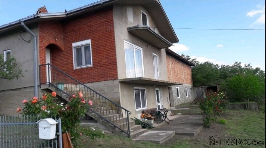 Prodajem kucu u Ramu na Dunavu - 2