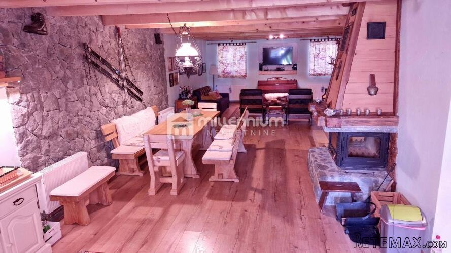 Gorski Kotar, Mrkopalj, 202m2, kuća s terasom i saunom